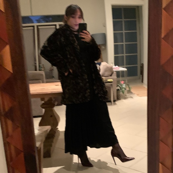 Meet your Posher, Alexandrine - Picture 1 of 1